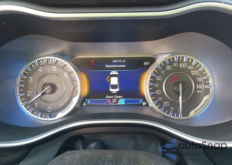 2015 Chrysler 200 C из США, поврежденный, VIN 1C3CCCCGXFN517269